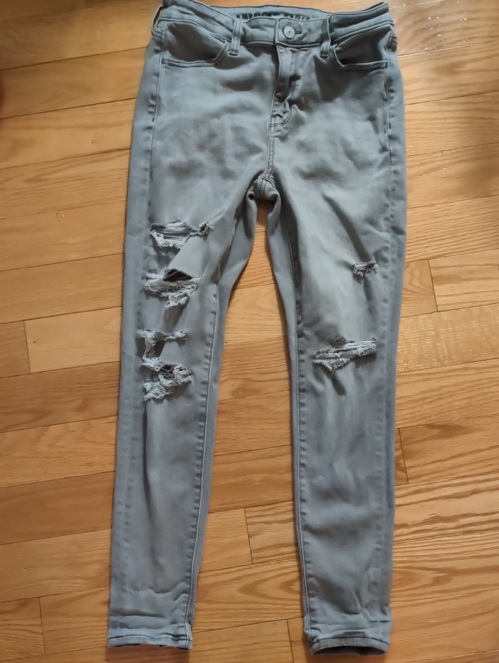 American Eagle Outfitters Light Gray Ripped Skinny Jeans - short